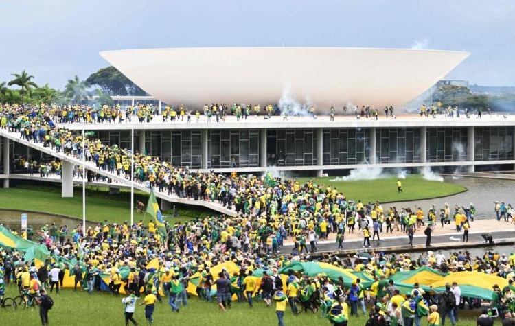 Seguidores de Jair Bolsonaro se toman el Congreso de Brasil - Cortesía