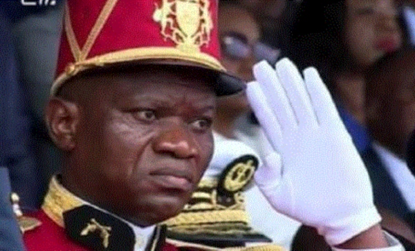 Los militares tras golpe de Estadio en Gabón, África, nombran al general Brice Oligui Nguema como jefe de estado.