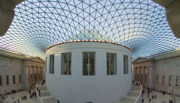 Dimite el director del Museo Británico tras escándalo por robo de tesoros.