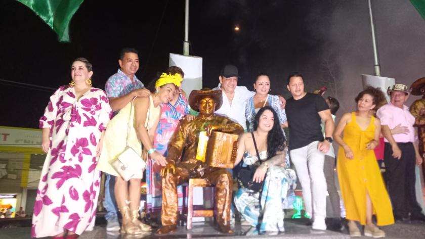 Sincelejo, Sucre, Plaza de Majagual, Lisandro Meza, Rubén Darío Salcedo, Calixto Ochoa, Homenaje, estatua