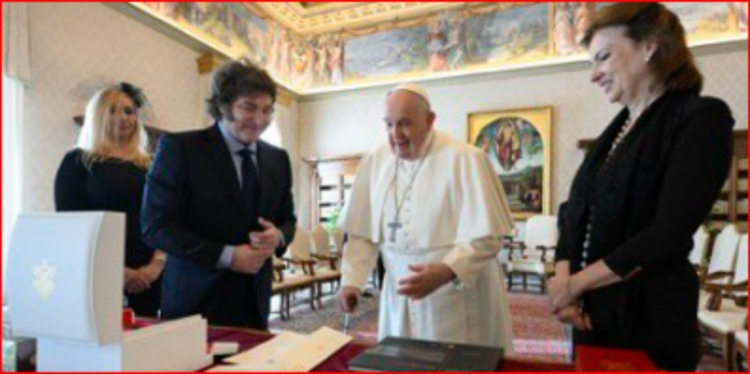 El Papa Francisco recibió en audiencia privada en el Vaticano a Javier Milei.