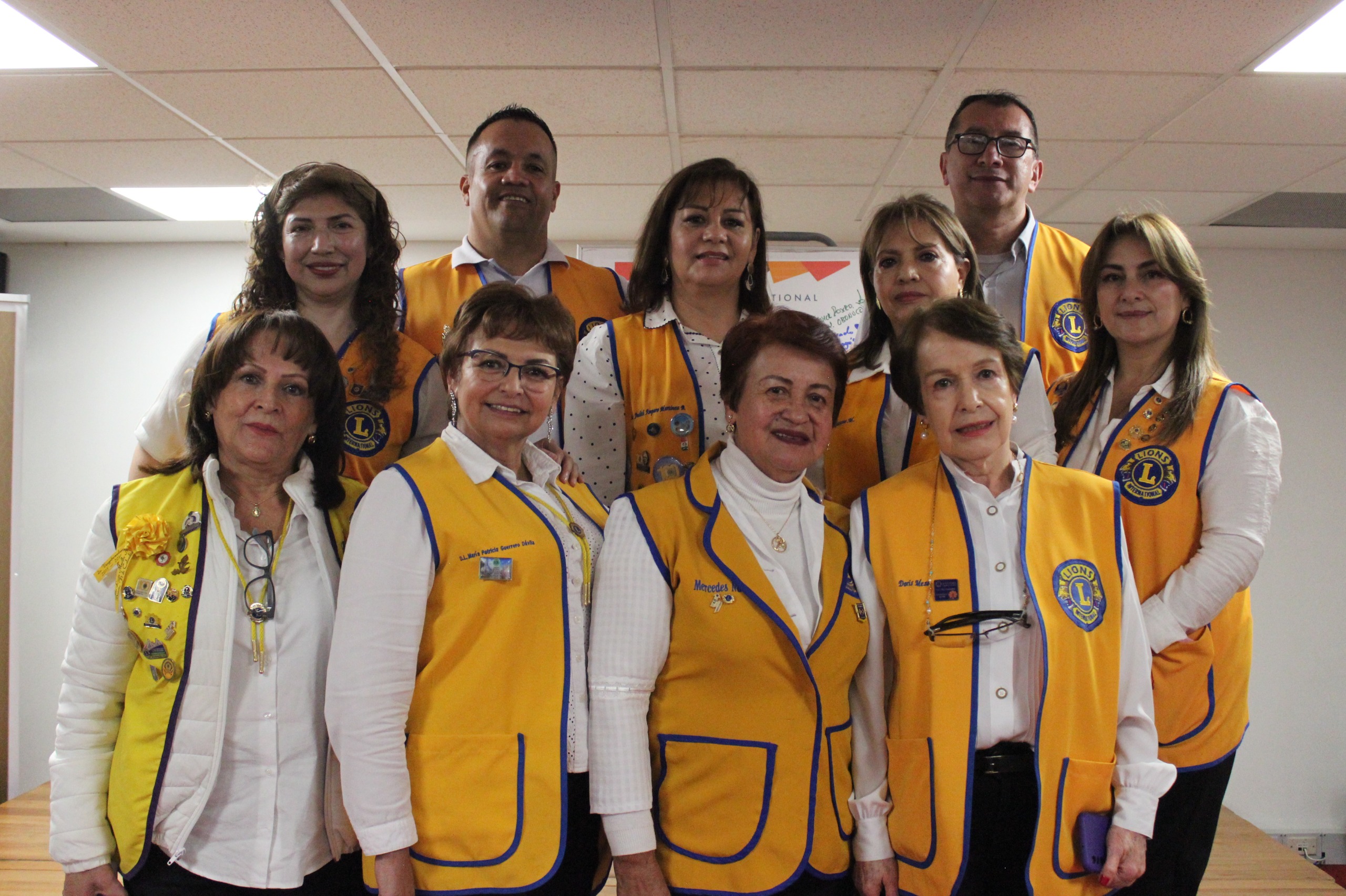 En la imagen aparecen: Alba Guzmán, Patricia Guerrero, Jeny Pantoja, Álvaro Basante, Mercedes Narváez, Matilda Riascos, Doris Mesa, Judith Martínez, Gloria Jurado y Alexander Lasso.