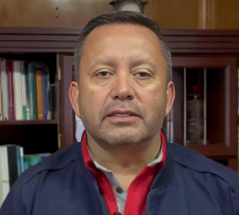 Oscar Cerón, subdirector.