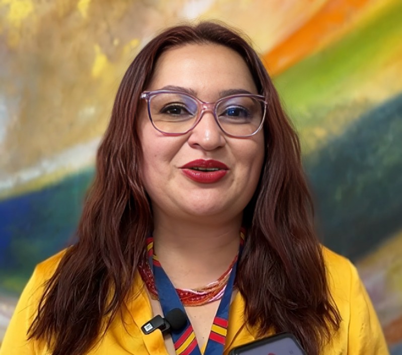 María Figueroa, secretaria.