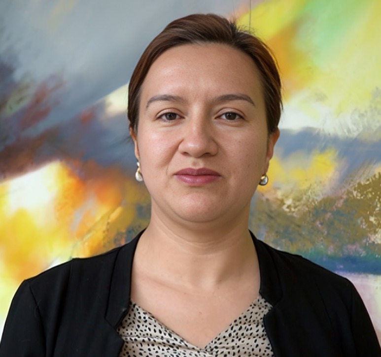 Emilsen Narváez, funcionaria.