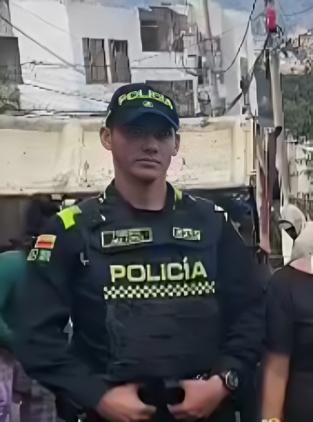 José Torres, intendente.