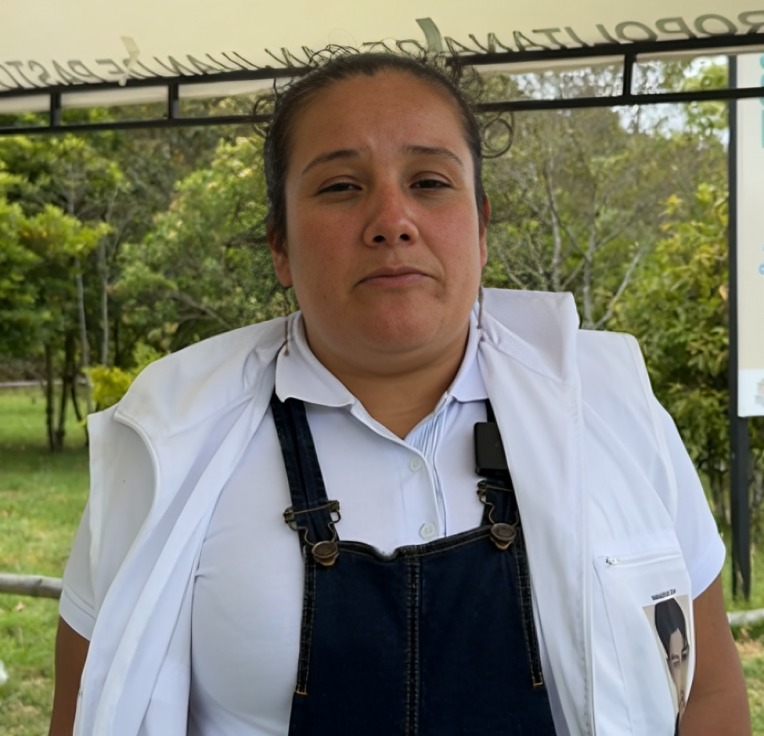 Alexandra Morán, representante.