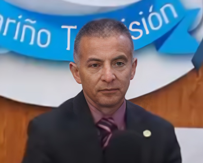 Mario Bravo, gerente.