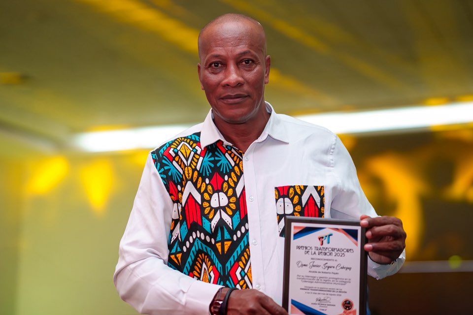 Javier Segura, mandatario.