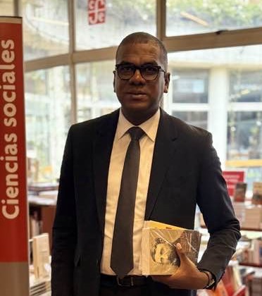 Mario Hurtado, alcalde.