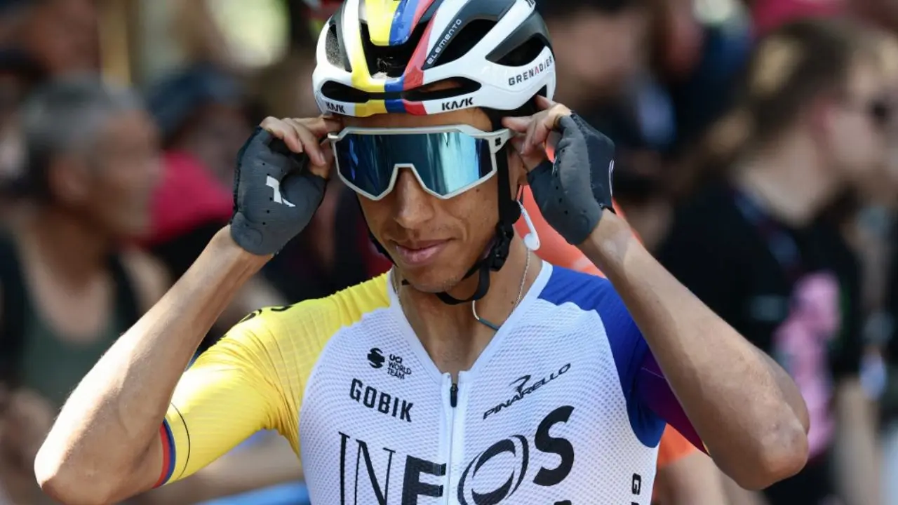 Egan Bernal integrante del equipo INEOS Grenadiers. Sorprendió al revelar un delicado detalle sobre las protestas.