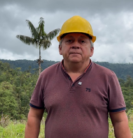 Hemer Chacua, representante.