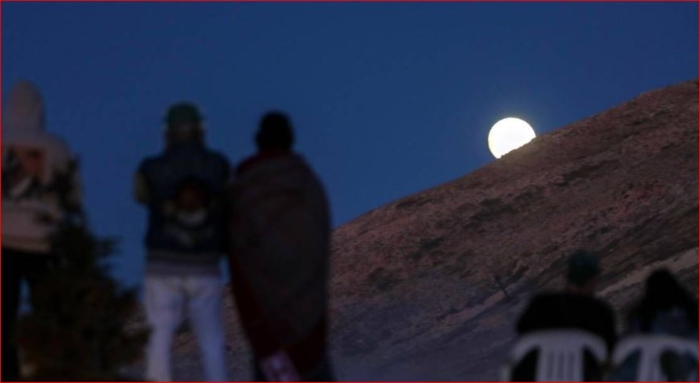 Luna de Sangre- Eclipse de Luna- Imágenes- Asia- Australia- 8Sep-