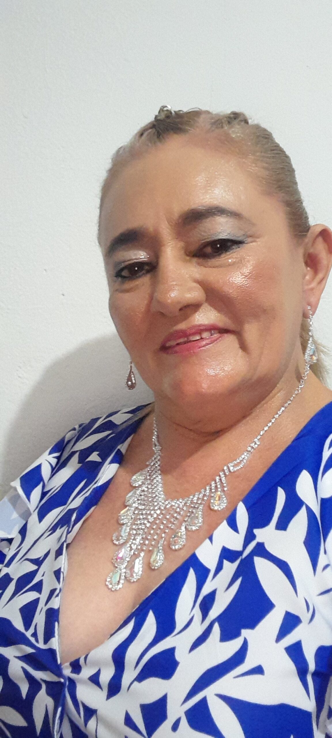 La sorprendieron a golpes