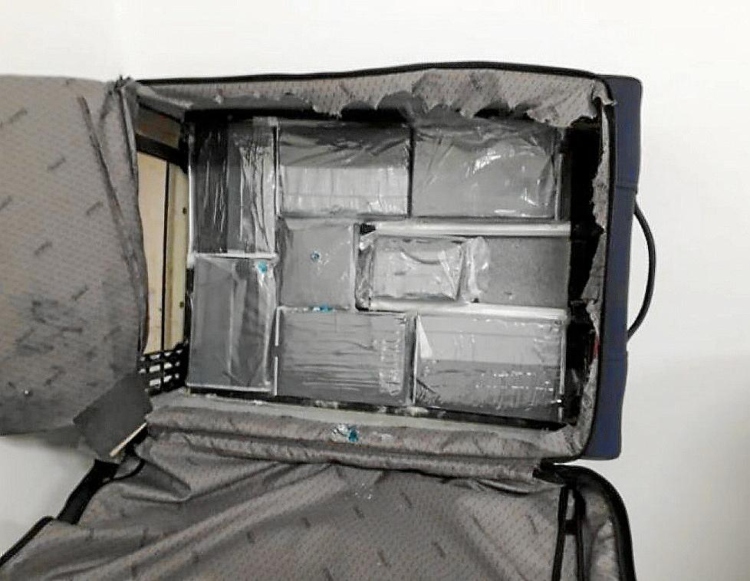 Un hombre condenado a 10 años de prisión por intentar ingresar 100.000 dólares a Colombia