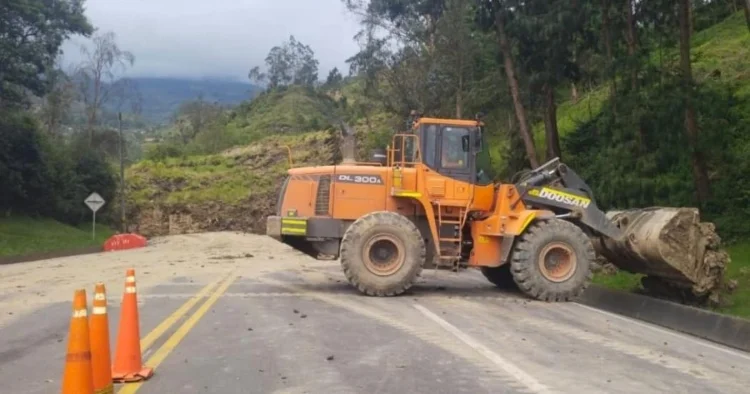 Vía al Llano o Vía Bogotá-Villavicencio continúa cerrada por deslizamientos