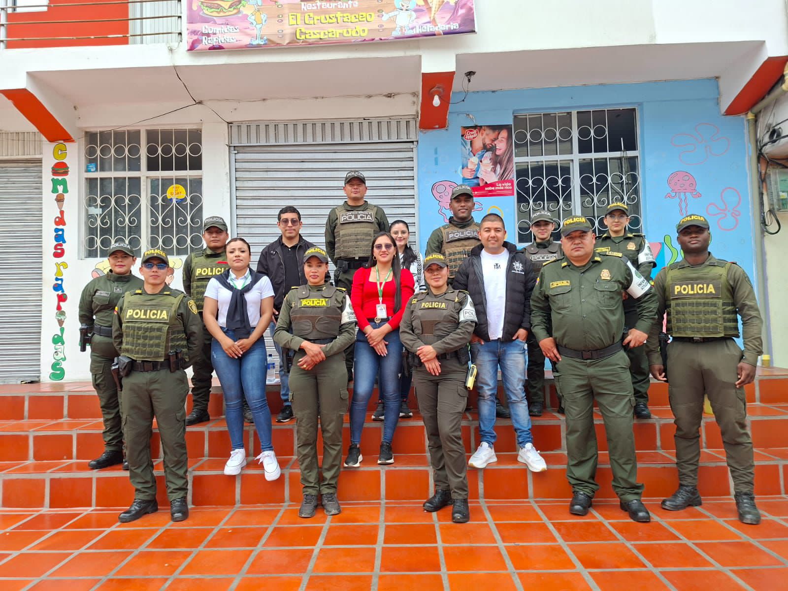 En la imagen, Carlos Solarte, Lesly Arcos, Juan Flores, Novar Pantoja, Jenifer Chalapud, Dayana Tobar, Yaneth Ordóñez, Andrea Larrea, Luis Ordóñez, Zuleyma Barrera, Yorleny Mosquera, Magaly Muñoz, Julio Bolaños, Cristhian Meneses, Brayan Quiñones, Amadeo Carvajal y Bleidy de la Rosa participan en la campaña preventiva.