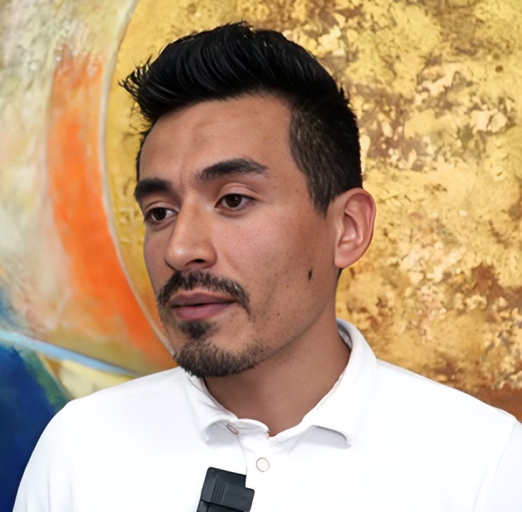 Edwin Ramos, artista.