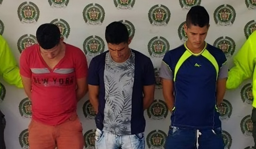 En una acción coordinada por organismos de seguridad, fueron detenidos Daniel Jojoa, Mario Beltrán y José Quiñones, señalados de intimidar a comerciantes del municipio.