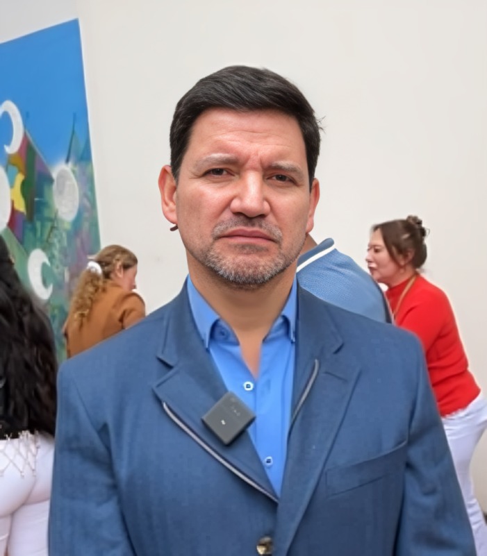 Ricardo Benavides, subsecretario.