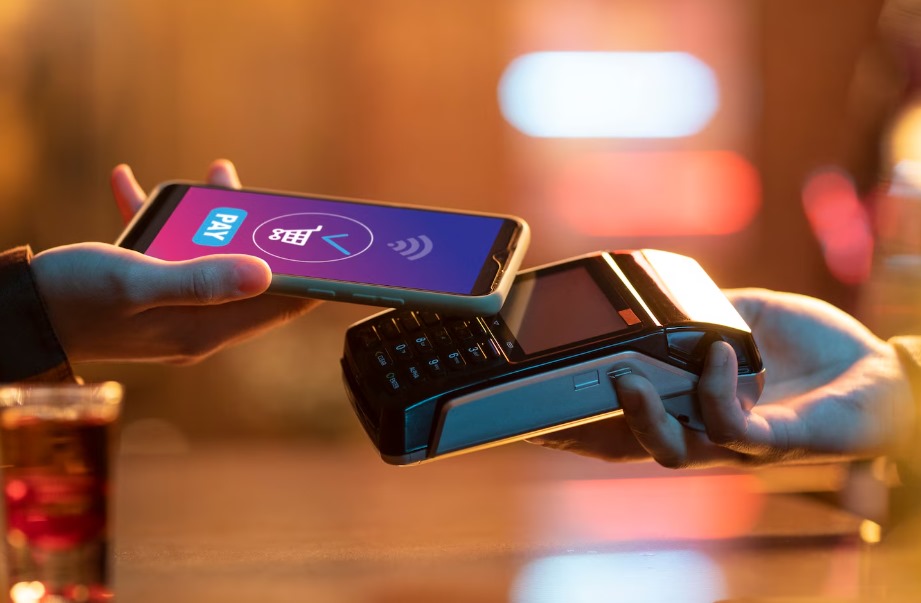 LA BANCA DIGITAL EN COLOMBIA: MÁS CRÉDITO PARA JÓVENES, CLASE MEDIA Y EMPRENDEDORES