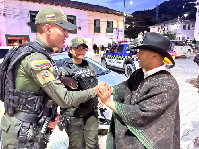 Ministro Defensa- Boyacá- Colombia- Pedro Sánchez Suárez-recompensa- alias Poeta- alias Malverde-