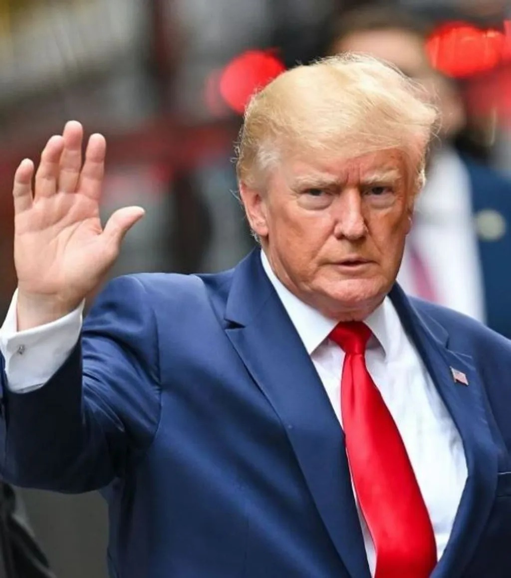 Trump negó planes de ataque a Venezuela, pero reforzó el poderío militar estadounidense en el Caribe como medida disuasiva.