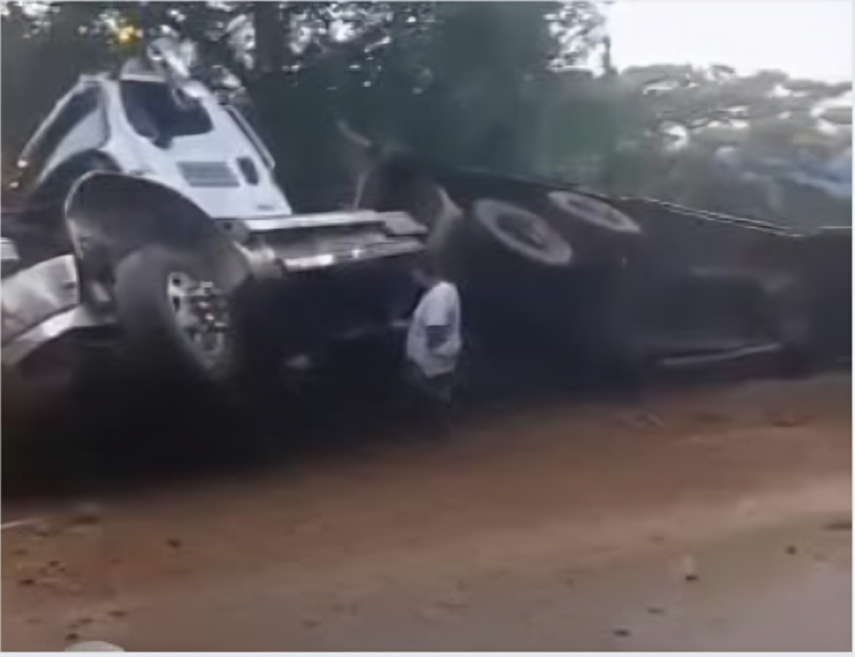 Accidente deja daños materiales