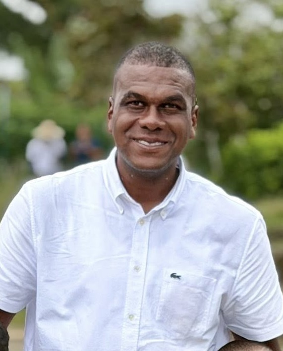 Mario Hurtado, mandatario.