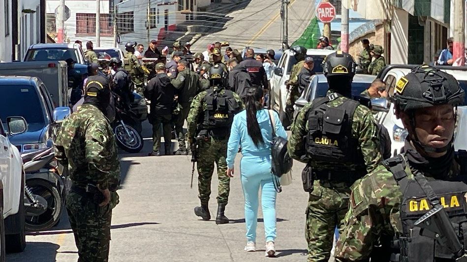 Golpe a la delincuencia: capturan a 15 presuntos integrantes de “Los Valentinos” en Ipiales