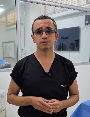 David Estrada, médico.