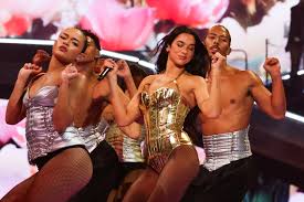 Dua Lipa inauguró una taquería en la ciudad de México