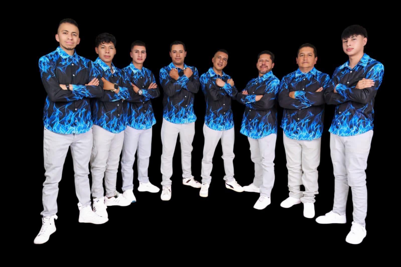 De izquierda a derecha Pablo Chamorro, Jhon Chamorro, Jairo Pianda, Arley Santacruz, Francisco Rojas, Camilo Arteaga, Luis Fernando Cundar, Jonathan Guachavez y su director Orlando Ojeda.