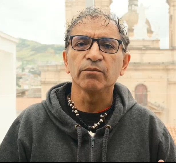 Álvaro Reyes, director.