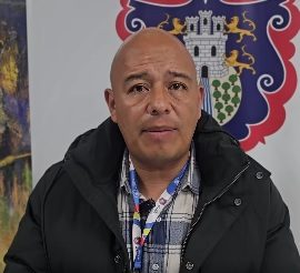 Luis Insuasty, asesor nocturno.