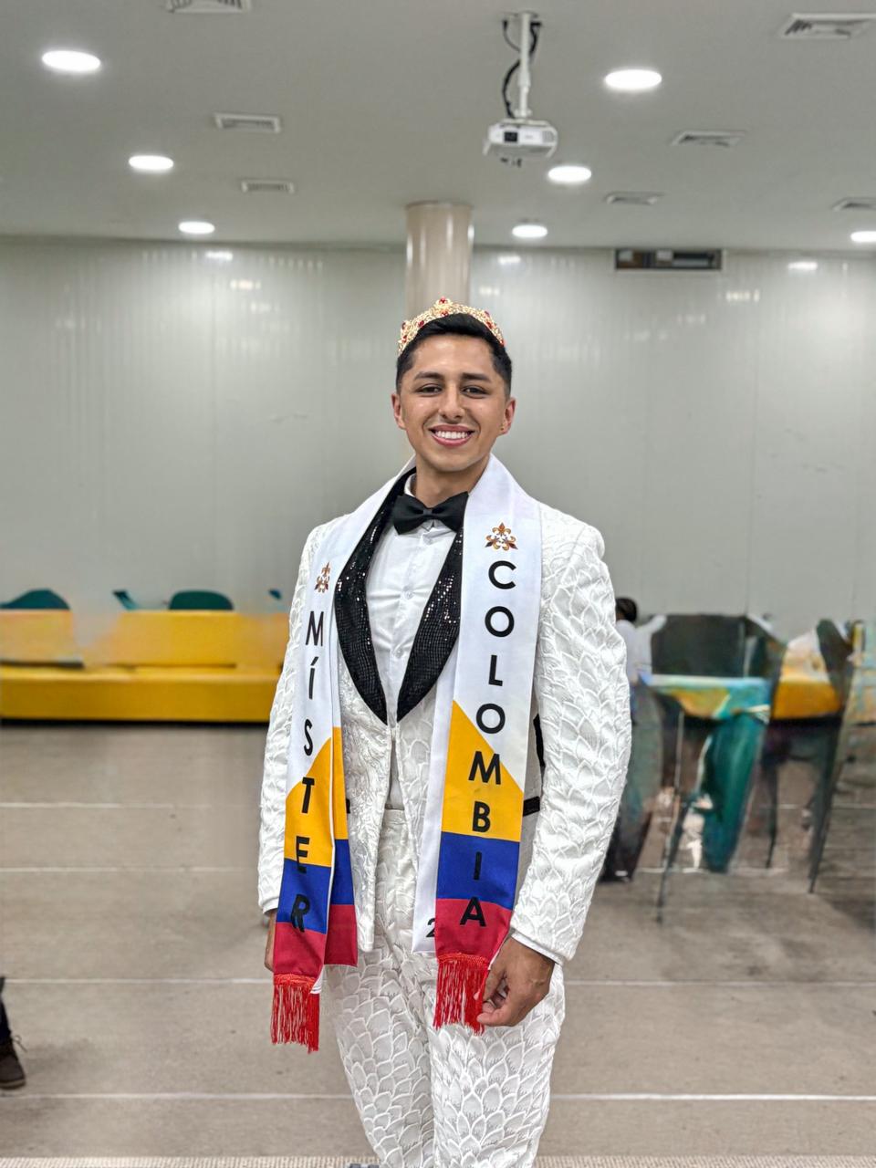 Johan Felipe López, Mister Colombia, representando con orgullo a Nariño.
