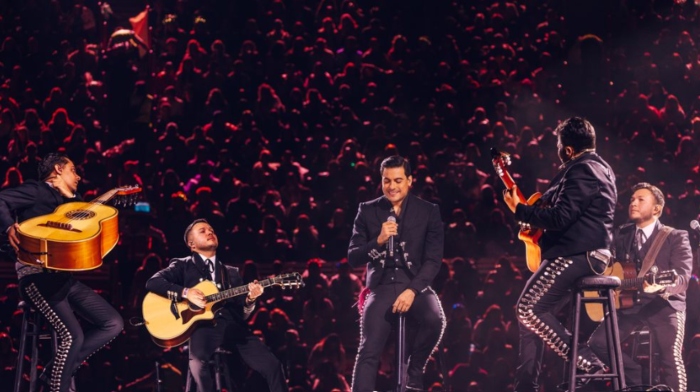 Carlos Rivera- Plaza de Toros La México- ¡Vida México! Tour -