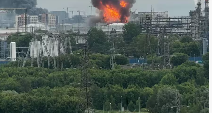 Ucrania ejecutó uno de los mayores ataques con drones contra Rusia y puso en alerta a Moscú