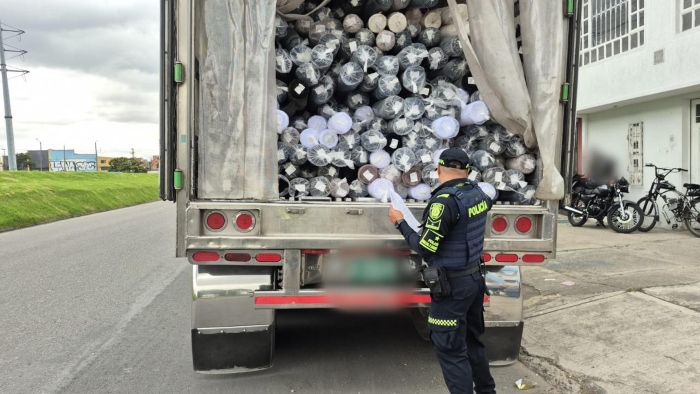 Mercancía- Policía Fiscal y Aduanera- Bogotá-