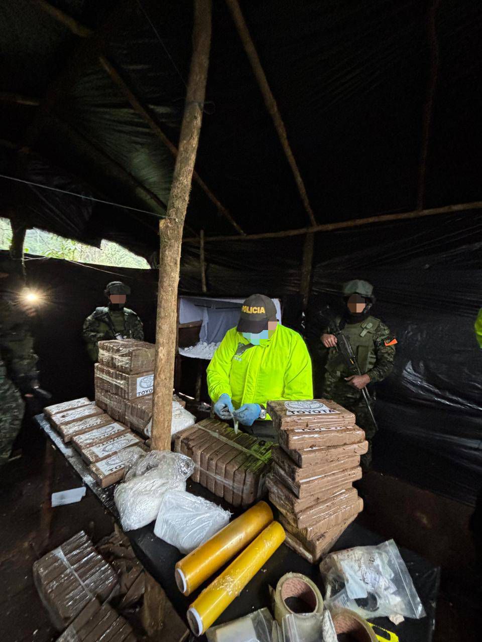 En Nariño Ejército destruyó laboratorio con más de 2 toneladas de cocaína