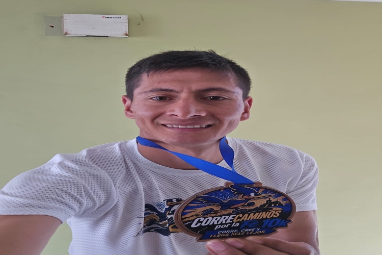 Giovanni Sepúlveda Conquista la Carrera Atlética Correcaminos por la Fe