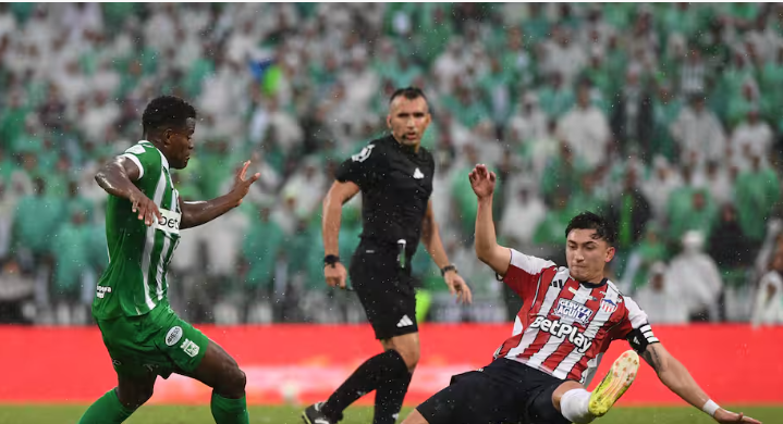 Win Sports denunció agresión a Juan José Peláez durante final entre Nacional y Junior