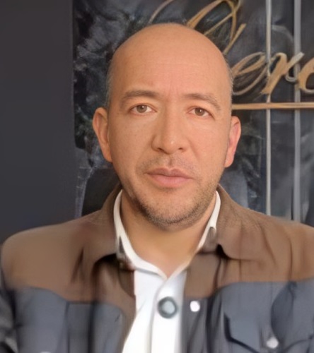 Oscar Mosquera, gerente.