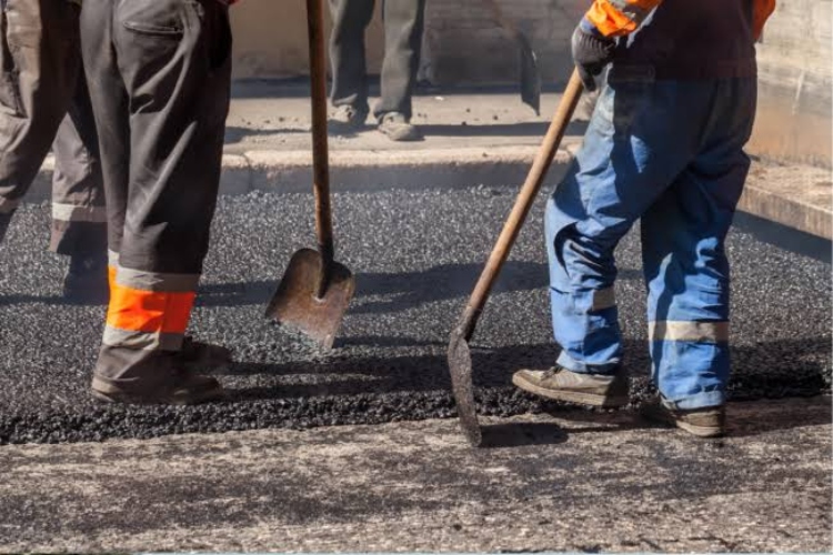 Inspeccionan mejoramiento de vías