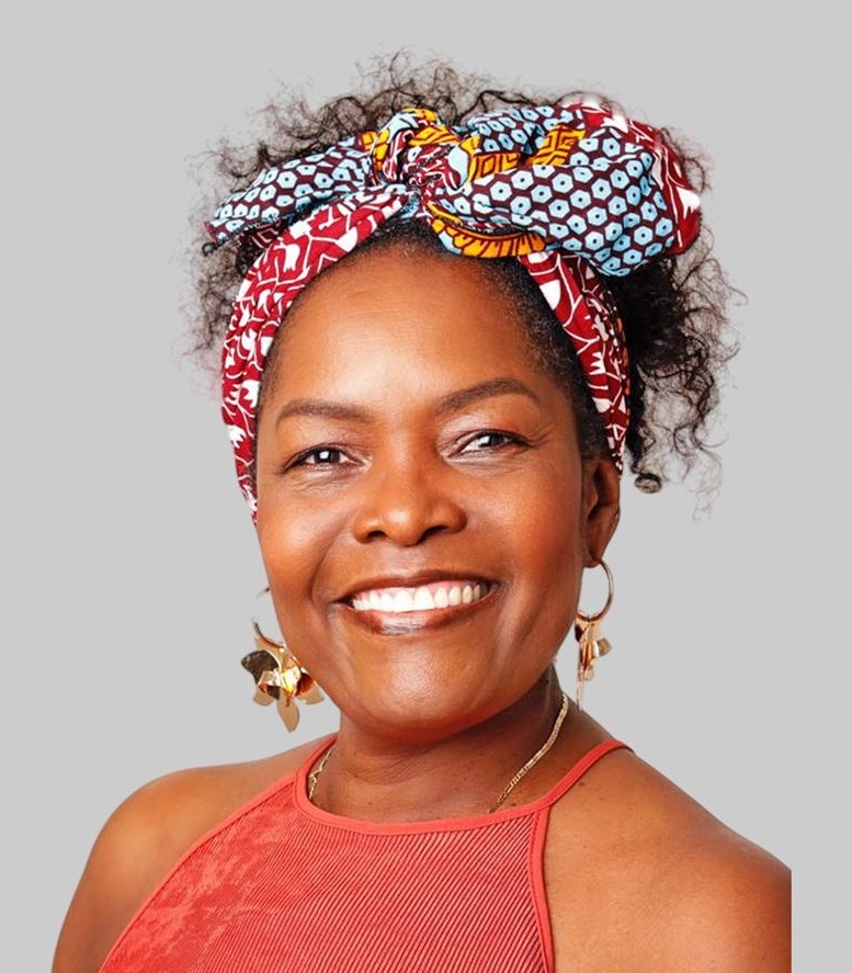 Silena Dájome, secretaria.