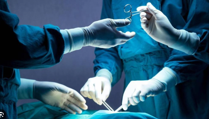 El precio mortal de la belleza: el peligro latente de las «cirugías de garaje»