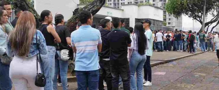 Nueva convocatoria de la CNSC para trabajar en el sector salud: hay 2.500 vacantes