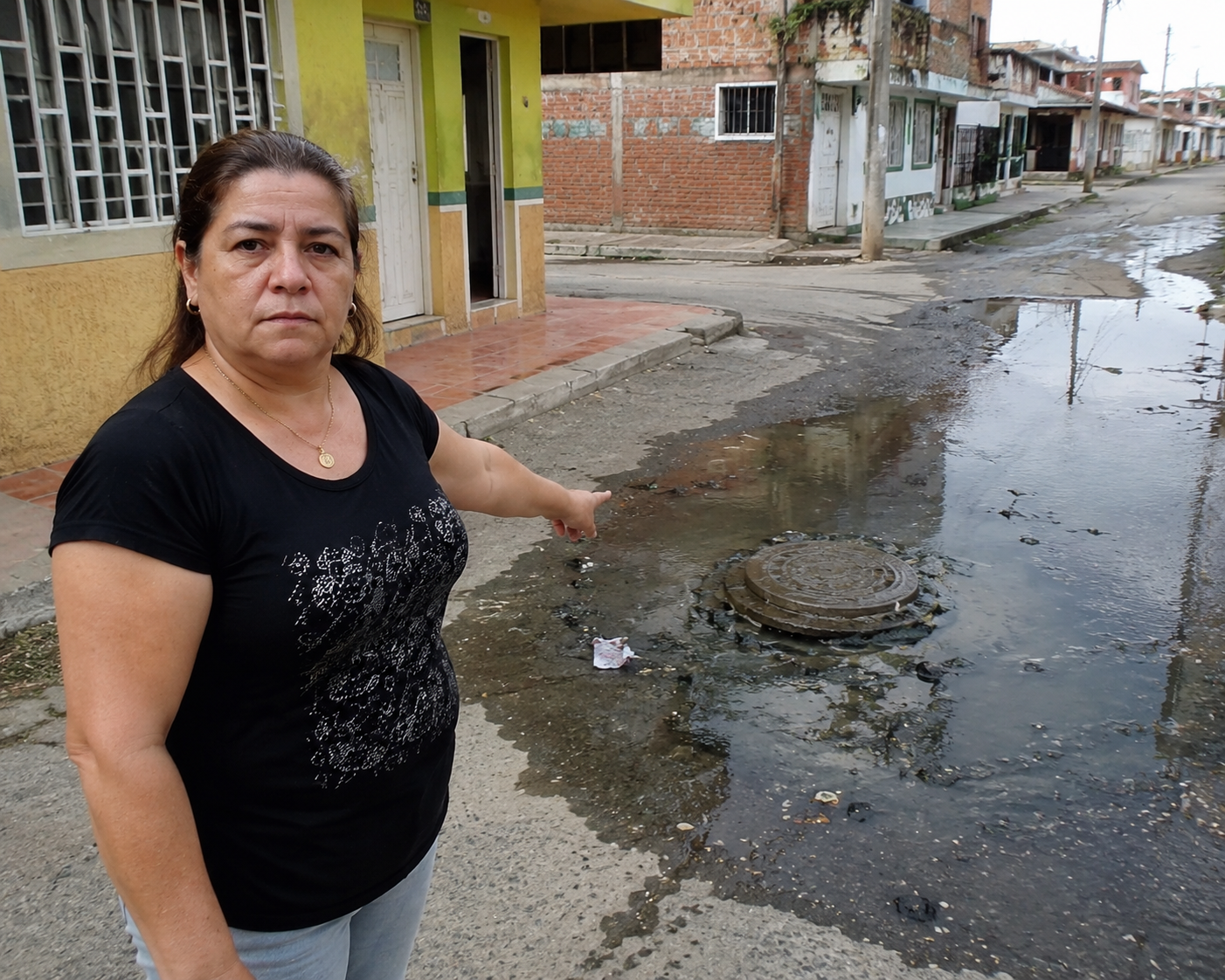 Denuncian colapso de alcantarilla en barrio La Floresta de Guacarí