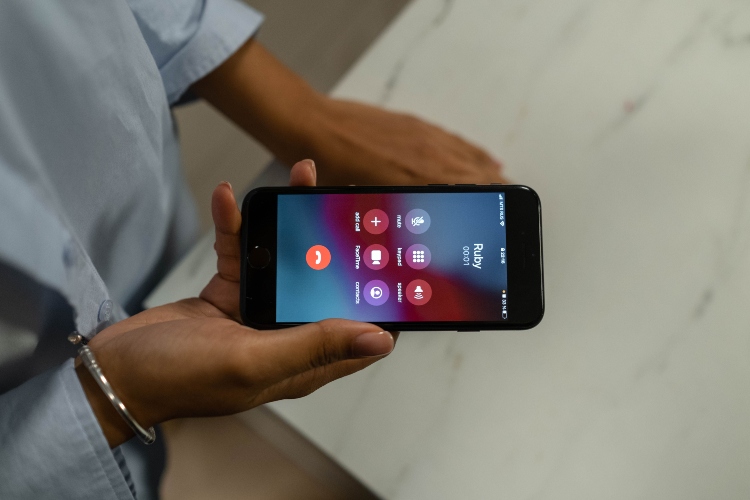 Estafas telefónicas cómo funcionan y cómo evitarlas