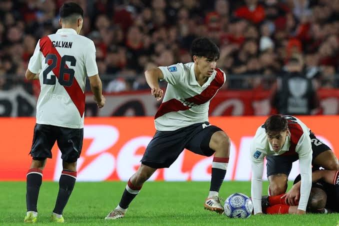 River plate y una derrota más en el futbol argentino